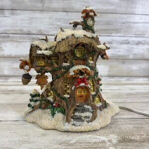 Charming Tails Great Oak Town Hall Lighted Figurine House Christmas with BOX